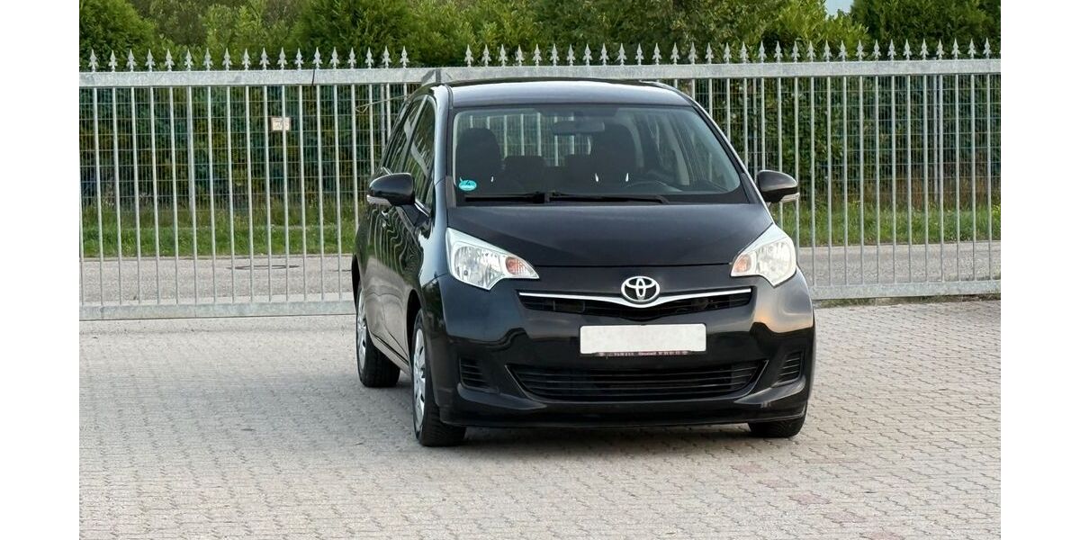 Toyota Verso-S 130.000 km 4.499 &euro; Kandel 76870