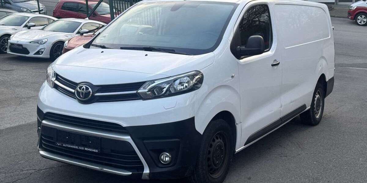 Toyota Proace 158.000 km 11.999 &euro; Remscheid 42857