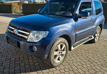 Mitsubishi Pajero 305.000 km 6.600 &euro; Rosenheim 83026