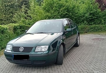 VW Bora 219.350 km 1.600 &euro; Aalen 73430