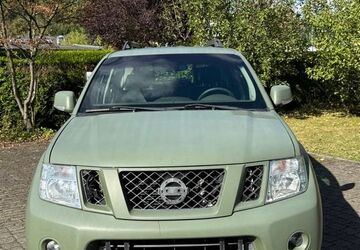 Nissan Pathfinder 136.528 km 22.490 &euro; Lennestadt 57368