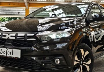 Dacia Sandero 7.500 km 16.475 &euro; Wallhöfen bei Bremen 27729