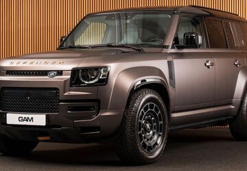 Land Rover Defender 2.002 km 177.310 &euro; Naarden 