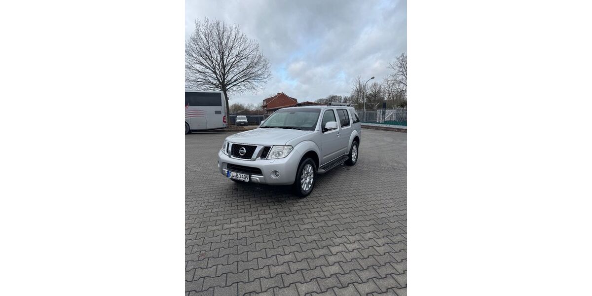 Nissan Pathfinder 153.166 km 19.999 &euro; Ibbenbüren 49479