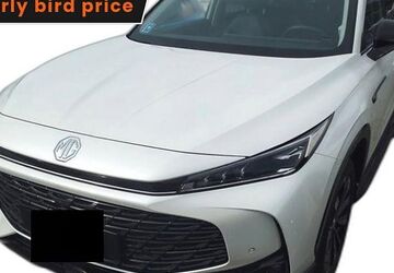 MG HS 11.939 km 28.449 &euro; Ergolding 84030