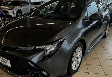 Toyota Corolla 12.710 km 28.890 &euro; Paderborn 33104