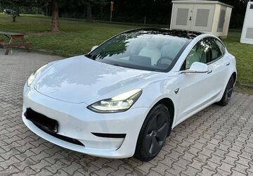 Tesla Model 3 91.500 km 20.500 &euro; Söhrewald 34320