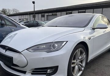 Tesla Model S 225.000 km 15.900 &euro; Berlin 13581