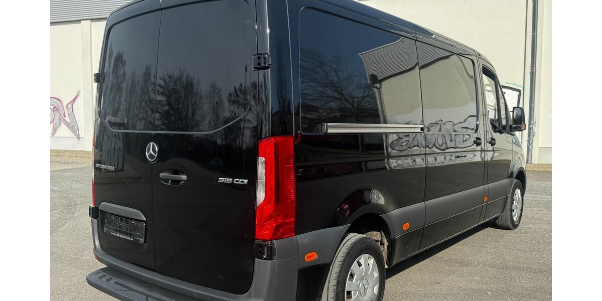 Mercedes-Benz Sprinter 315 CDI 26.951 km 31.990 &euro; Berlin 10178