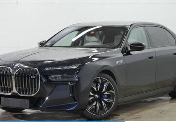 BMW i7 4.343 km 125.970 &euro; Mülheim 45472
