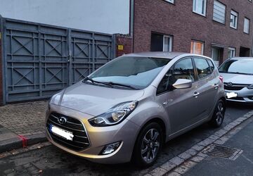 Hyundai ix20 39.430 km 12.690 &euro; Düren 52351