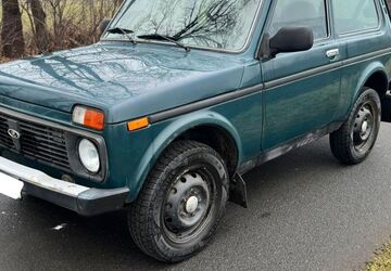 Lada Niva 120.928 km 4.799 &euro; Papenburg 26871