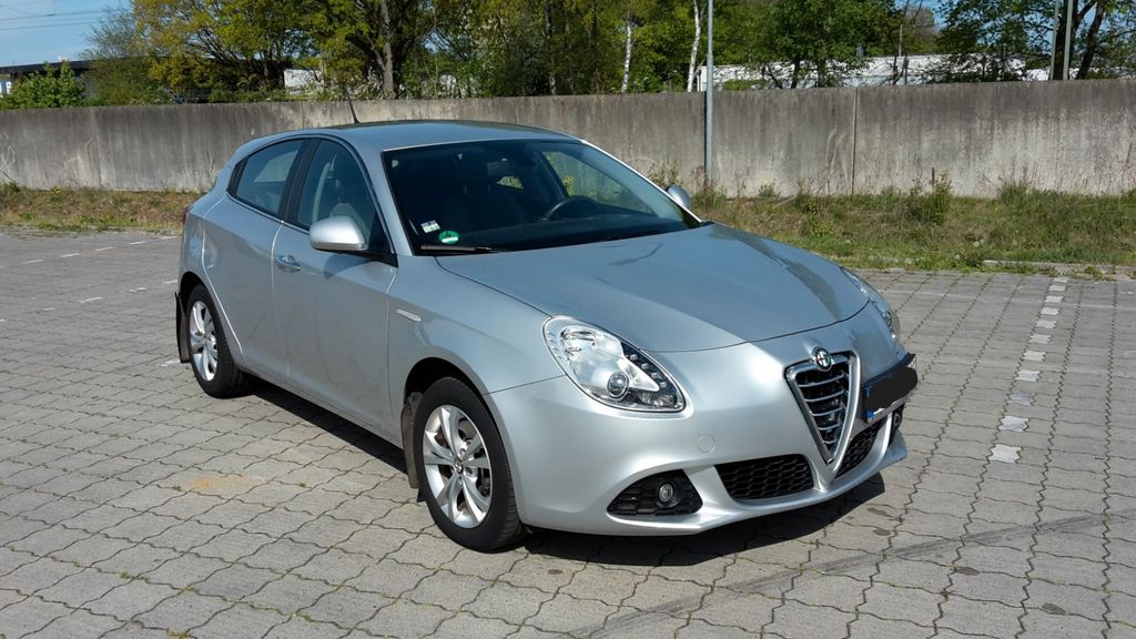 Alfa Romeo Giulietta 147.644 km 5.690 &euro; Scheeßel 27383