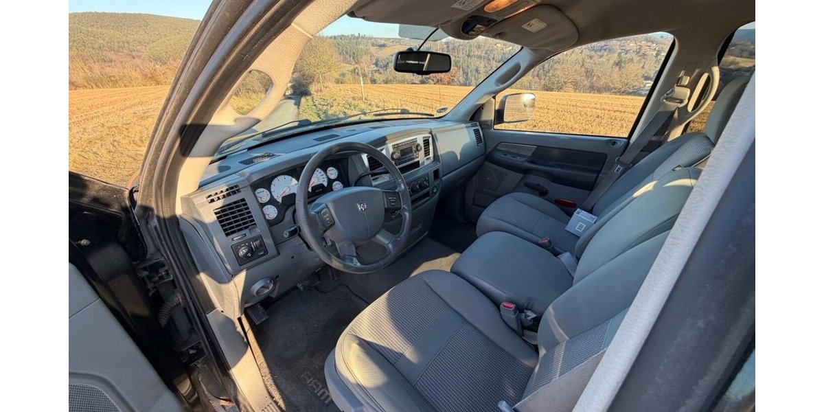 Dodge RAM 1500 Hemi 172.000 km 7.500 &euro; Rudolstadt 07407