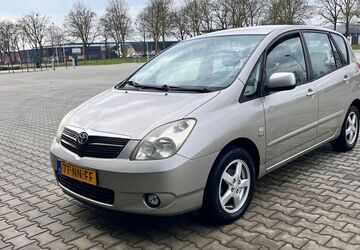 Toyota Corolla Verso 157.484 km 2.750 &euro; Almelo 