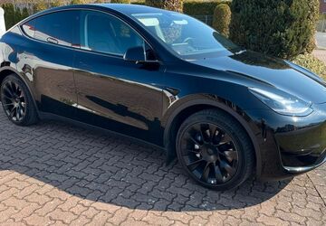 Tesla Model Y 64.000 km 32.000 &euro; Nienhagen 29336