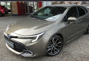 Toyota Corolla 15.200 km 32.900 &euro; Warmsen 31606