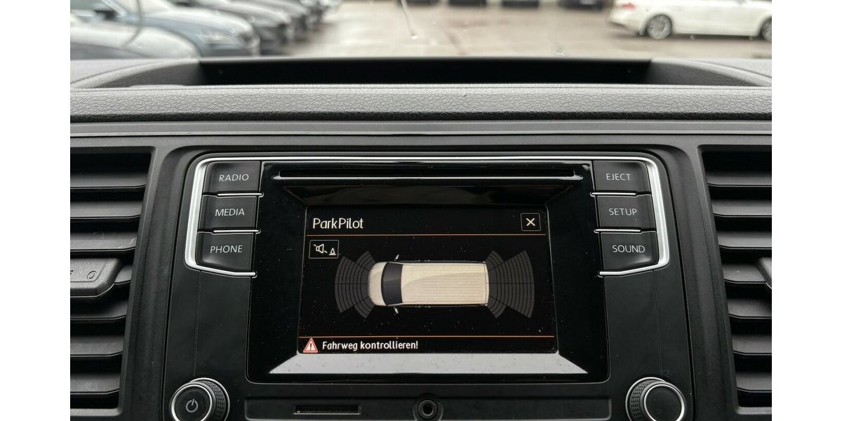 VW T6 Multivan Trendline SHZ/AHK/7.SITZ/TEMPOMAT 123.500 km 27.900 &euro; Villingen-Schwenningen 78054