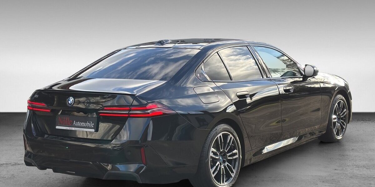 BMW i5 40e M-Sport Pro Pano B&W 360° HuD Comfortsitz 61.726 km 46.900 &euro; Wuppertal 42327