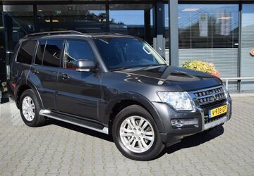 Mitsubishi Pajero 193.718 km 30.244 &euro; Saasveld 