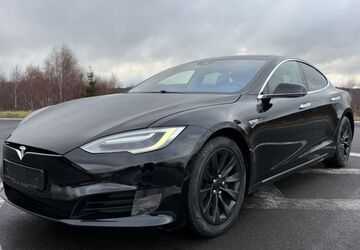 Tesla Model S 285.346 km 15.990 &euro; Burbach 57299