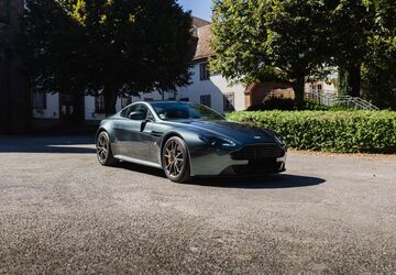Aston Martin V8 Vantage 14.900 km 106.000 &euro; Aix en Provence 13090