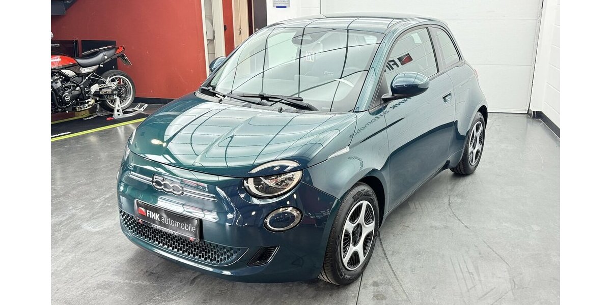 Fiat 500e Action 1. Hand Carplay 12.500 km 14.820 &euro; Lich 35423