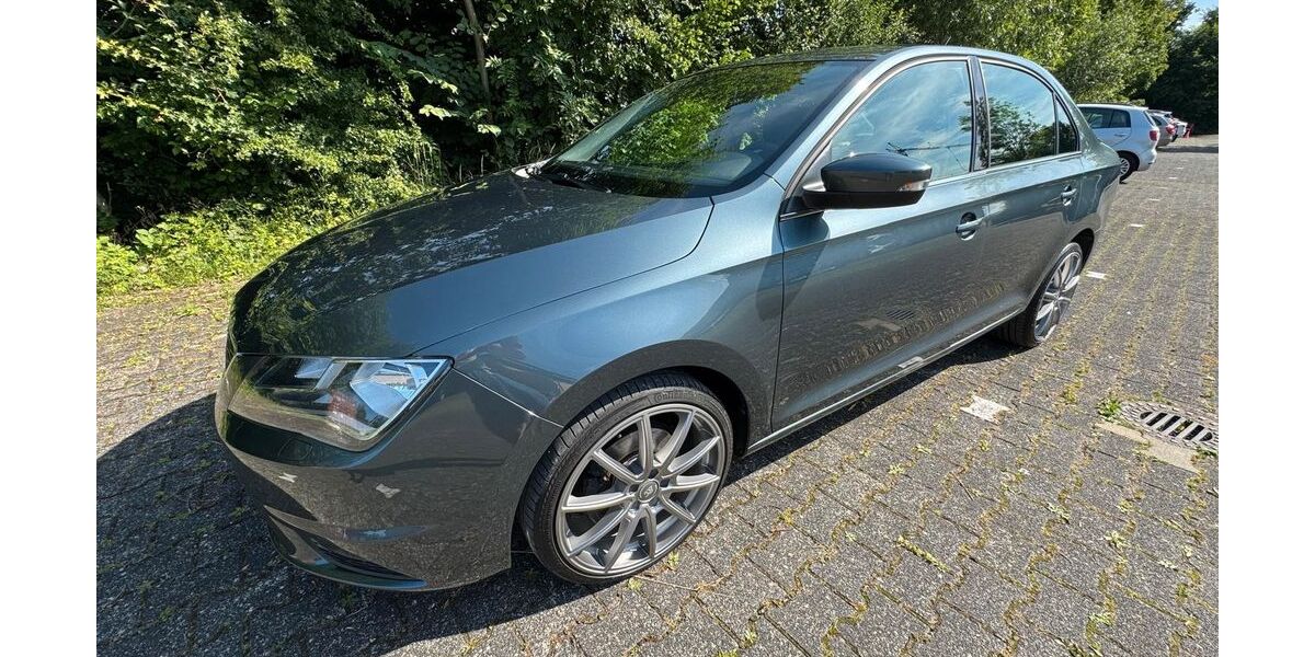 Seat Toledo 111.000 km 10.550 &euro; Paderborn 33102