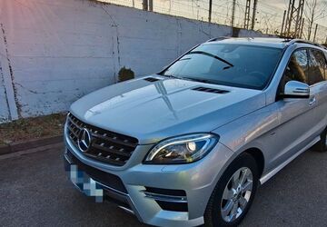 Mercedes-Benz ML 350 147.000 km 22.950 &euro; Düsseldorf 40227