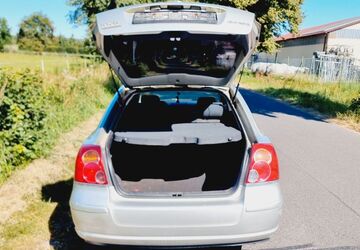 Toyota Avensis 176.887 km 2.400 &euro; Berlin 13629