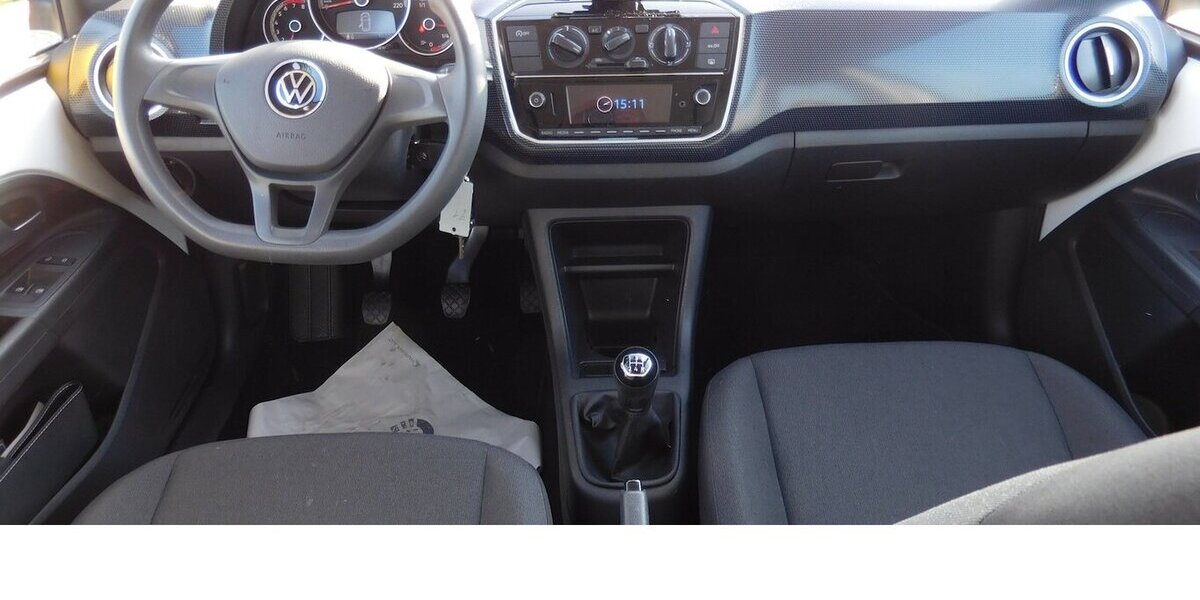 VW up! 1.0 Move MPI BMT 4Trg Klima Radio 27.100 km 11.990 &euro; Vordorf 38533