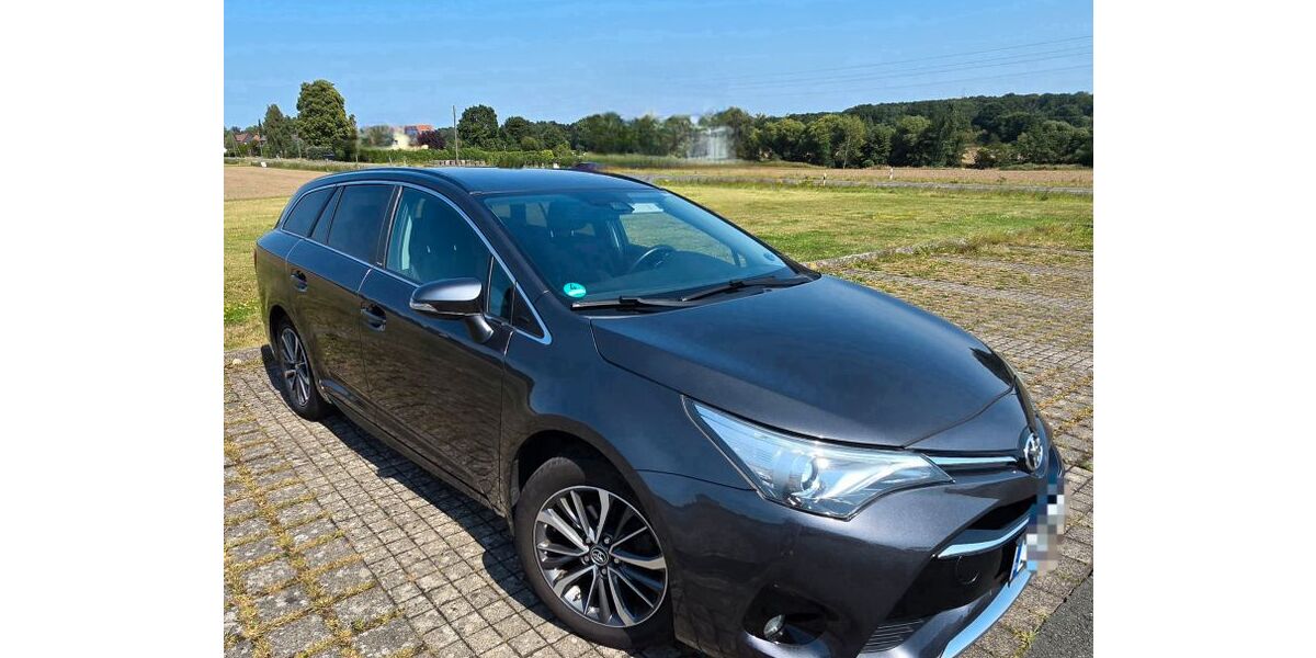 Toyota Avensis 160.000 km 13.799 &euro; Bielefeld 33729