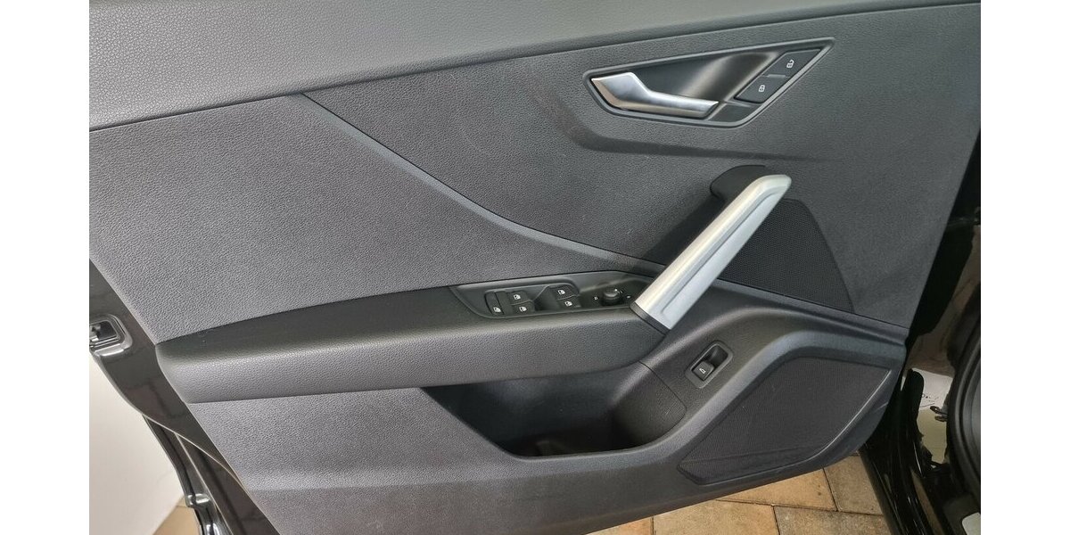 Audi Q2 40 TFSI quattro S-Line LED Kamera VIC Leder 43.700 km 25.900 &euro; Garrel 49681