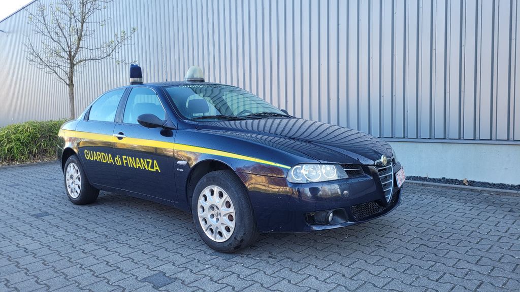 Alfa Romeo 156 87.000 km 8.900 &euro; Darmstadt 64291