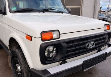 Lada Niva 23.800 km 15.290 &euro; Limeshain 63694