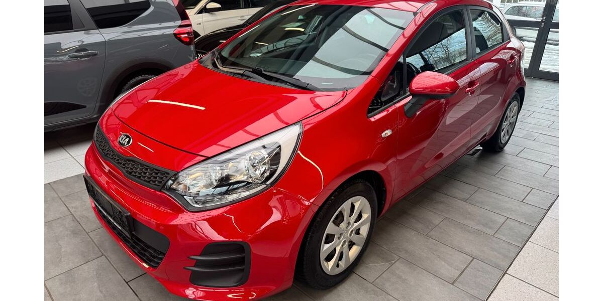 Kia Rio 139.000 km 5.950 &euro; Detmold 32758
