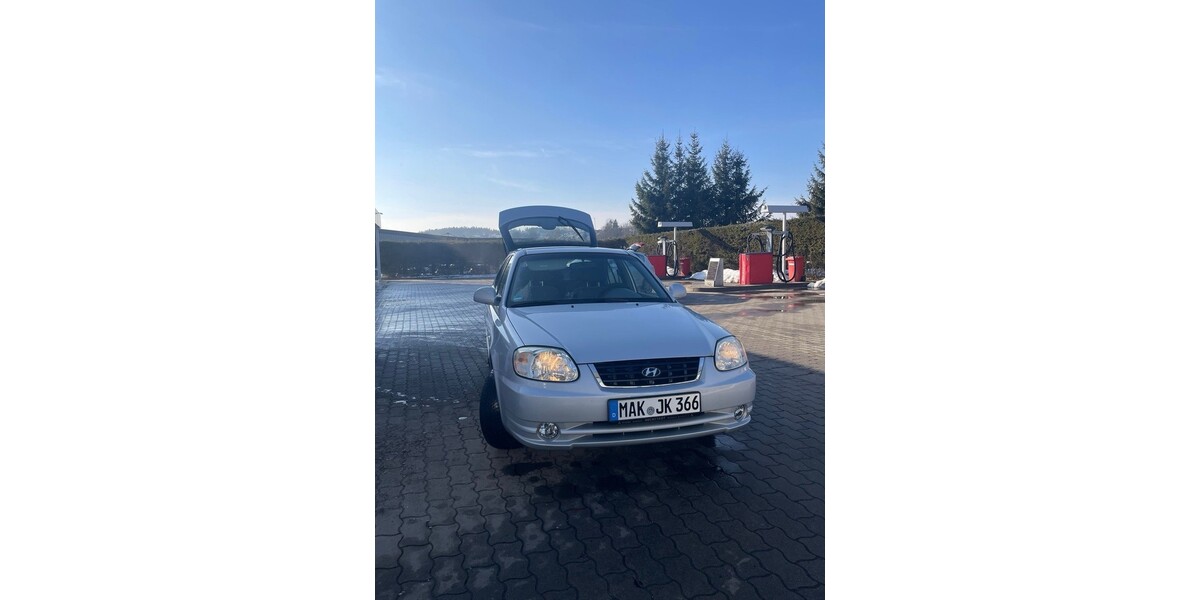 Hyundai Accent 110.000 km 1.100 &euro; Marktredwitz 95615