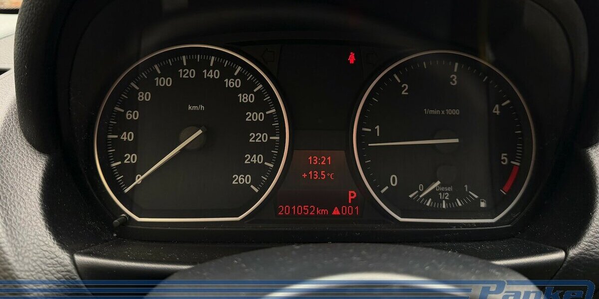 BMW 123d Aut.*Xenon*PDC*AUX*SHZ*Schiebedach*SRA* 200.000 km 6.490 &euro; Berlin 13187