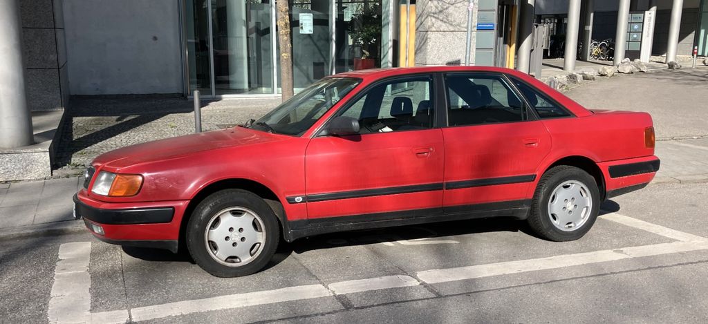 Audi 100 216.000 km 4.950 &euro; München 80339