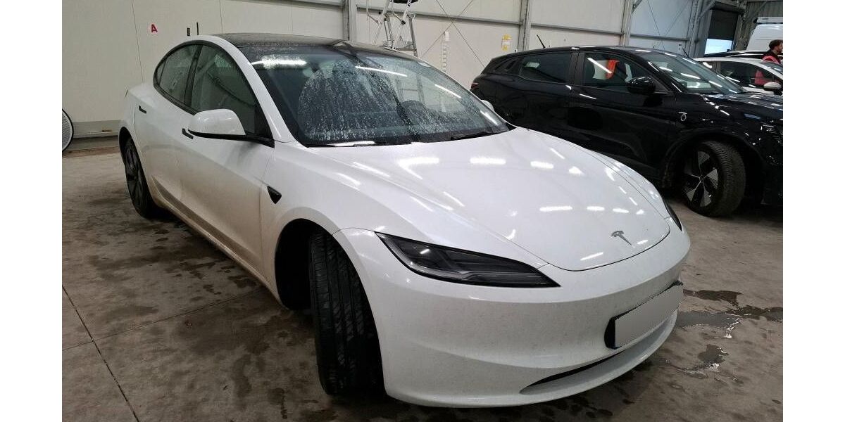 Tesla Model 3 80.168 km 35.291 &euro; Amberg 92224