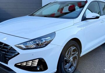Hyundai i30 120.000 km 14.590 &euro; Niederprüm 54595