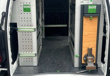 Peugeot Partner 71.020 km 13.990 &euro; München 81825