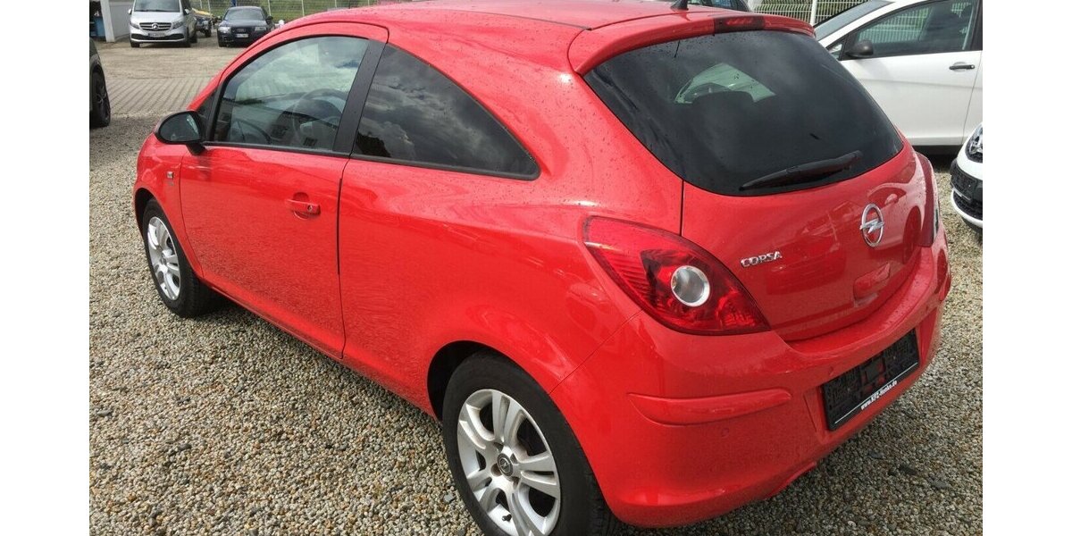 Opel Corsa Satellite,Klima, Temp.,Sitzheiz.,PDC,Tüv Neu 200.000 km 3.200 &euro; Himmelkron 95502