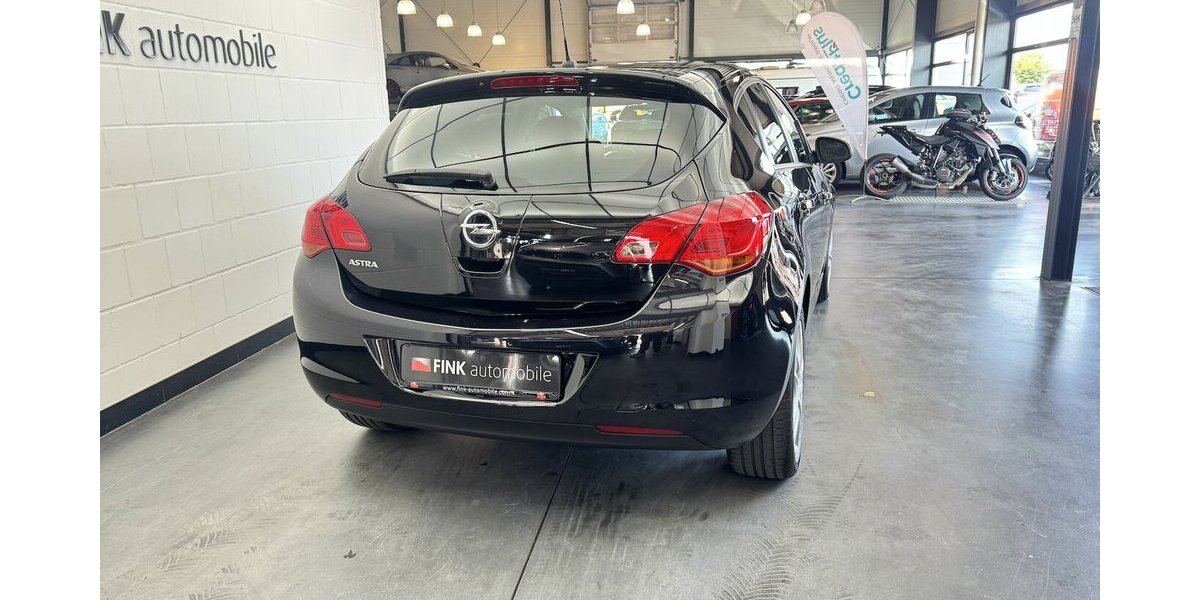 Opel Astra Design Edition 1.6 2.Hand Klimaanlage 119.980 km 5.950 &euro; Lich 35423