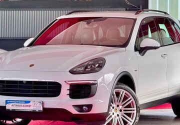 Porsche Cayenne 163.408 km 33.700 &euro; Rückholz 87494