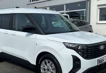 Ford Tourneo Courier 2.353 km 23.890 &euro; Pulheim 50259