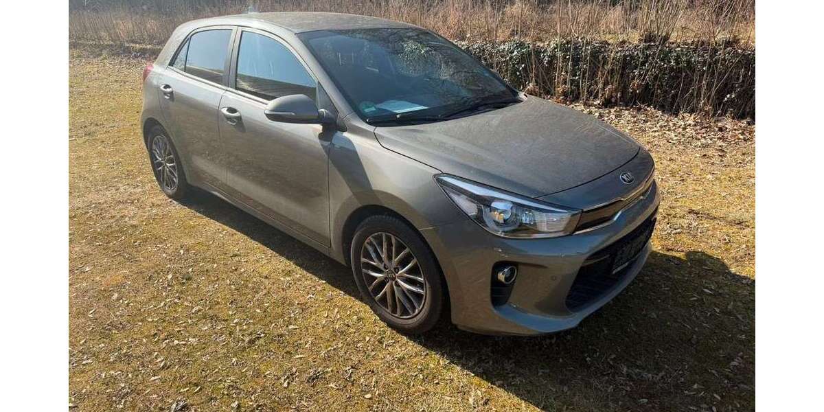 Kia Rio 54.749 km 12.590 &euro; Altenburg 04600