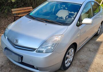 Toyota Prius 147.600 km 4.900 &euro; Solingen 42659