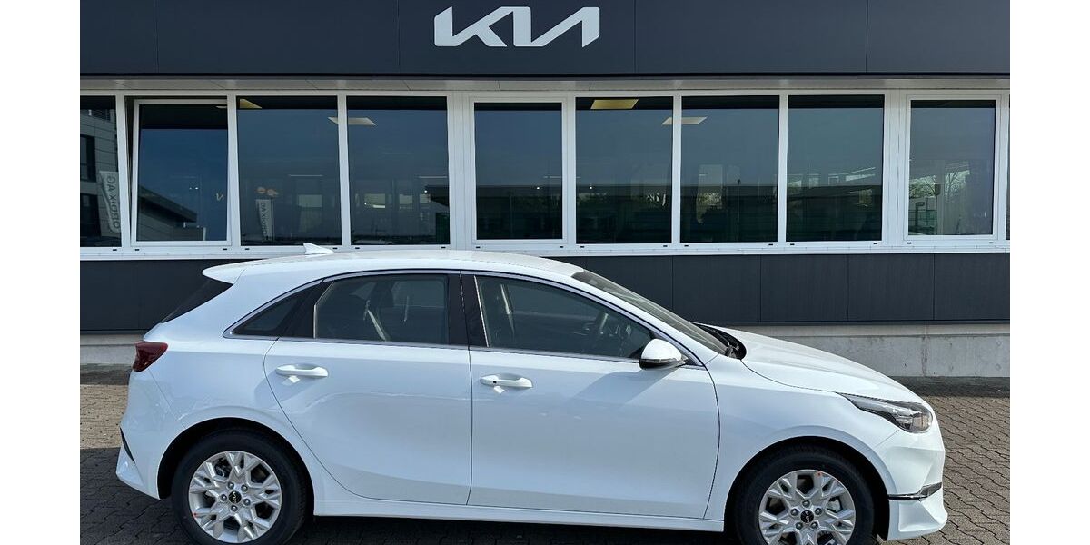 Kia ceed / Ceed 1.500 km 21.490 &euro; Paderborn 33100