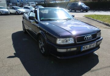 Audi 80 185.000 km 8.450 &euro; Floß 92685